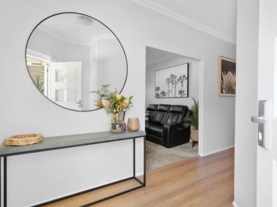 20 Darwin Terrace, Dudley Park WA 6210