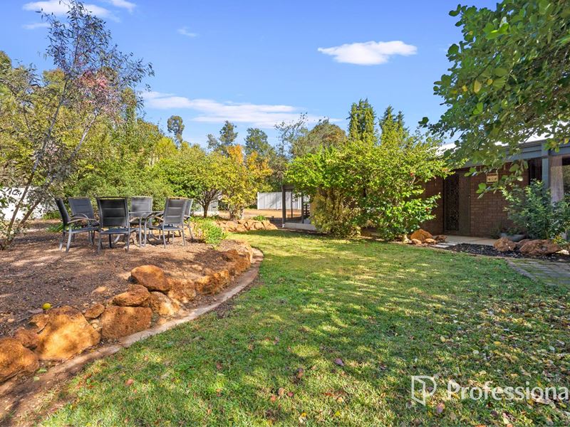 1 Turvey Lane, Mundaring WA 6073