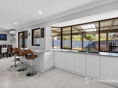 1 Turvey Lane, Mundaring WA 6073
