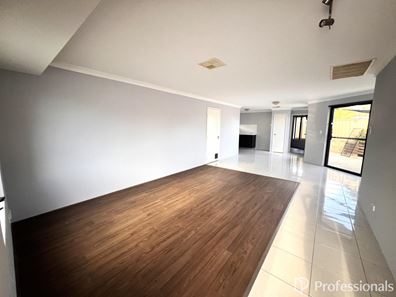 18 Hourn Way, Canning Vale WA 6155