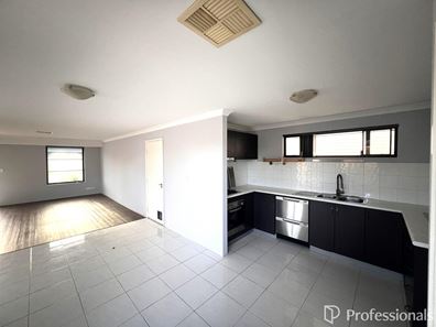 18 Hourn Way, Canning Vale WA 6155