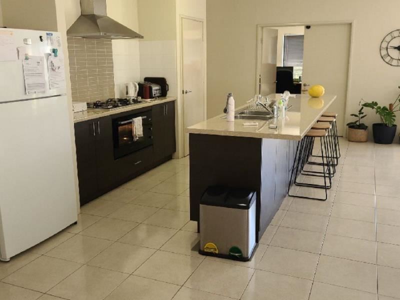34 Coffs Bend, Secret Harbour WA 6173