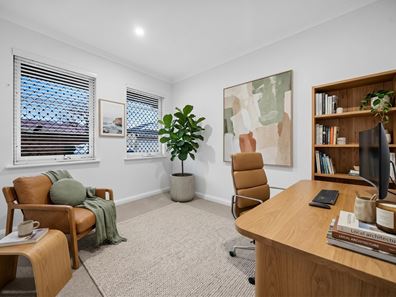 27 Baron Loop, Madeley WA 6065