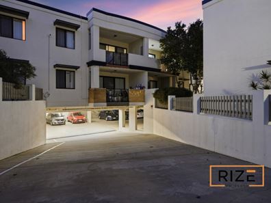8/5 Eastleigh Loop, Currambine WA 6028