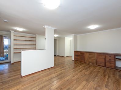 13 Spinaway Street, Craigie WA 6025