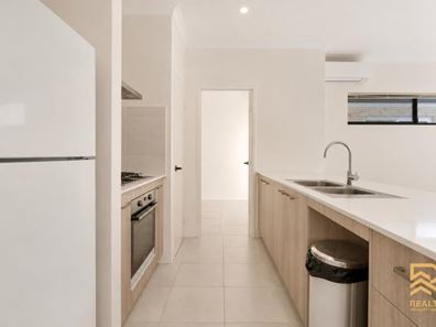 12B Thomas Street, Queens Park WA 6107