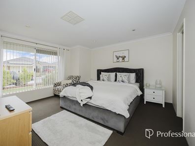 8 Fedamore Approach, Ridgewood WA 6030