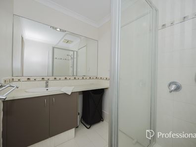 8 Fedamore Approach, Ridgewood WA 6030