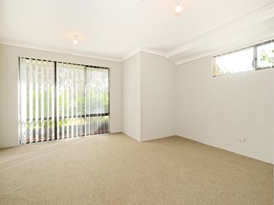 34 Beauchamp Loop, Wellard WA 6170