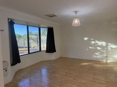 4 Halfmoon  Drive, Waggrakine WA 6530