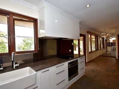 112 Owtram Road, Armadale WA 6112