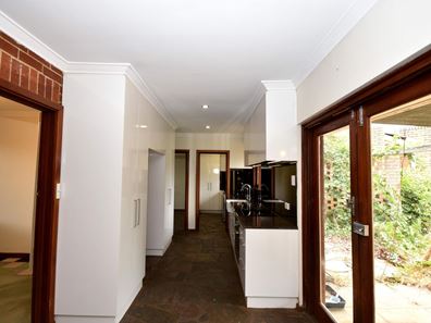 112 Owtram Road, Armadale WA 6112