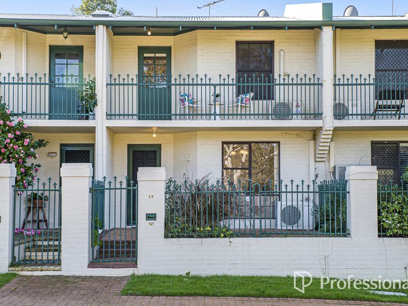 19 Johnson Avenue, Guildford WA 6055