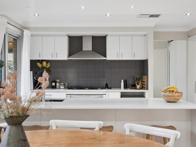 366A Carrington Street, Hamilton Hill WA 6163