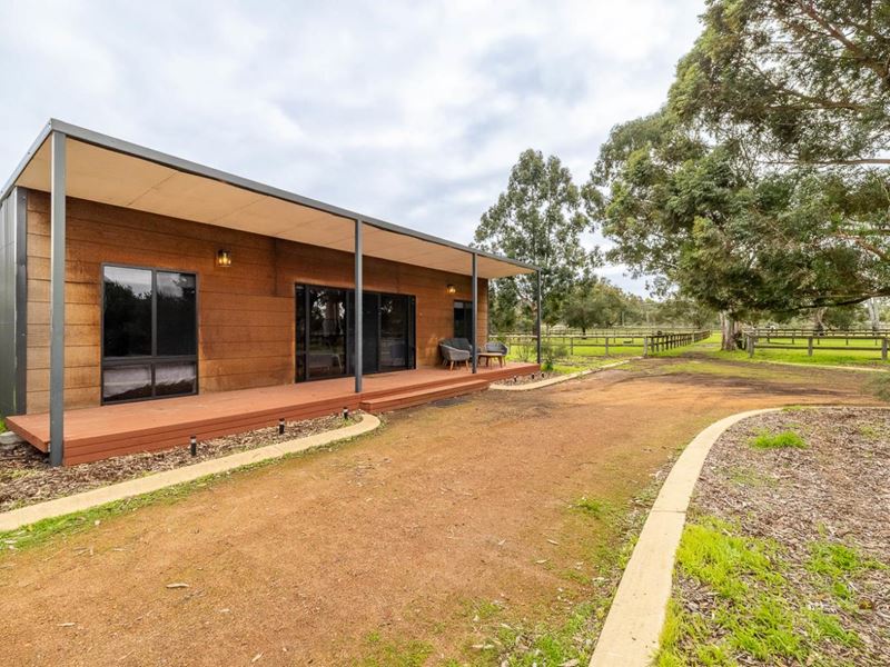 222 Wandi Drive, Wandi