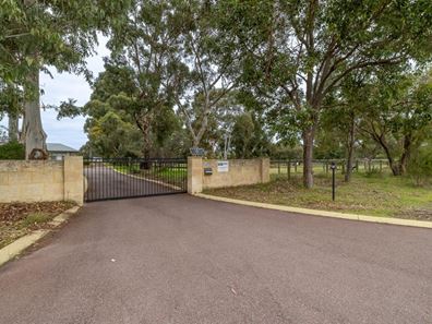 222 Wandi Drive, Wandi WA 6167