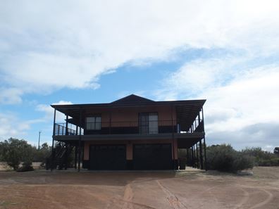 9 West Bank Close, Hopetoun WA 6348
