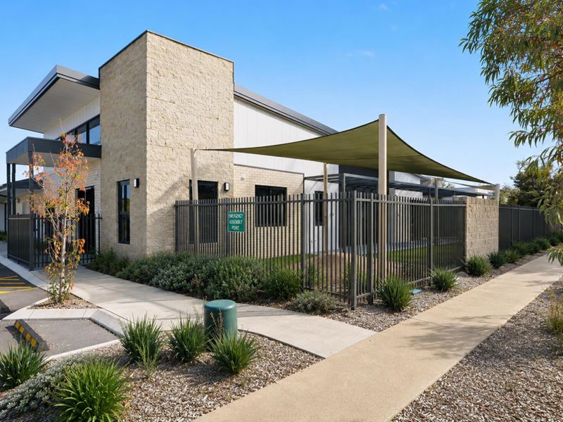 42 Cumberland Road, Forrestfield WA 6058