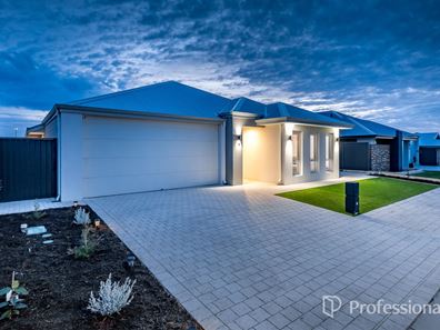 18 Casina Way, Jindalee WA 6036