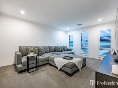 18 Casina Way, Jindalee WA 6036
