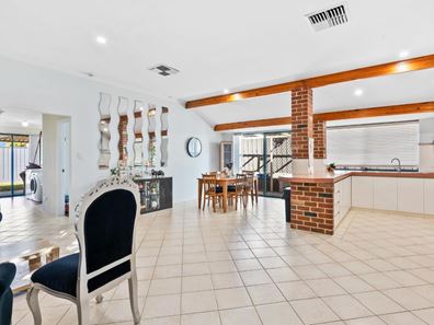 15 Trigger Plant Avenue, Ellenbrook WA 6069