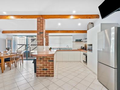 15 Trigger Plant Avenue, Ellenbrook WA 6069