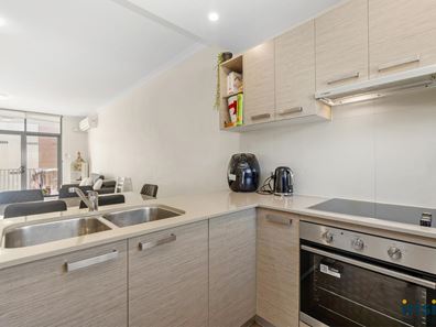 25/5 Wallsend Road, Midland WA 6056