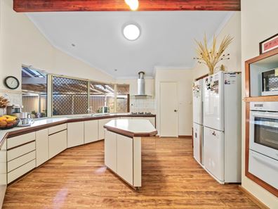 23 Tarragon Place, Thornlie WA 6108