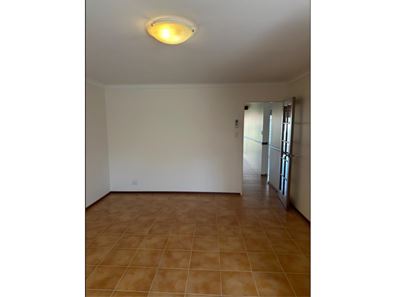 4/4 Chich Place, Cannington WA 6107