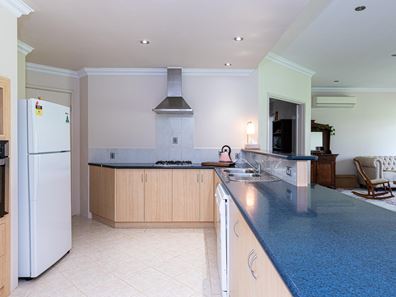6 Troon Loop, Dunsborough WA 6281