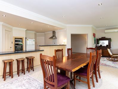 6 Troon Loop, Dunsborough WA 6281