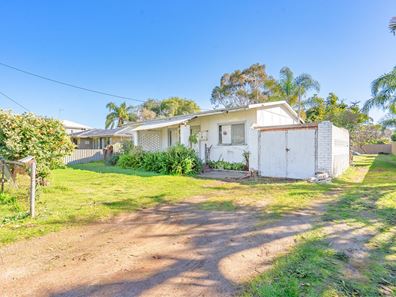 24 Peel Parade, Coodanup WA 6210