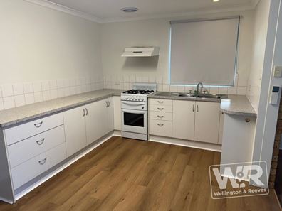 22 Abercorn Street, Orana WA 6330