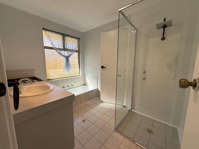 61 Lilly Crescent, West Busselton WA 6280