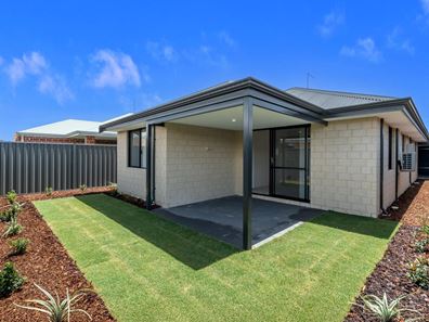 15 Orchardleigh Boulevard, Lakelands WA 6180
