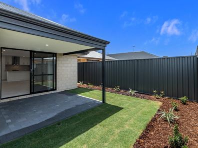 15 Orchardleigh Boulevard, Lakelands WA 6180
