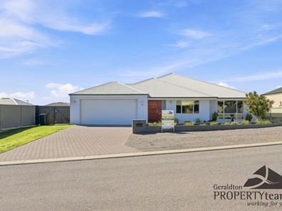 10 Doreen Pass, Wandina WA 6530