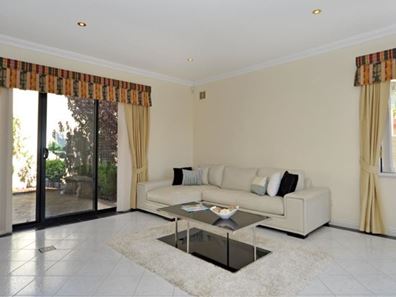 15 Stoke Street, Mount Pleasant WA 6153