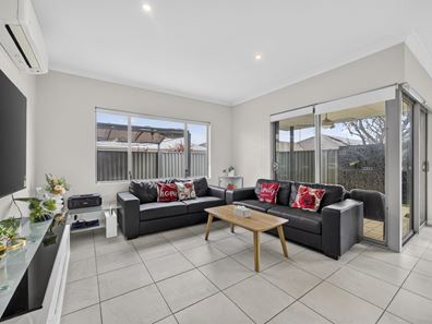 17 Meniscus Street, Aveley WA 6069