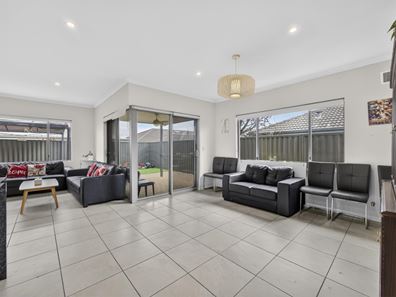17 Meniscus Street, Aveley WA 6069