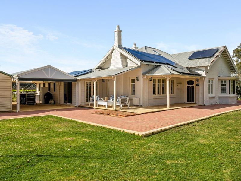 950 West Swan Road, Caversham WA 6055