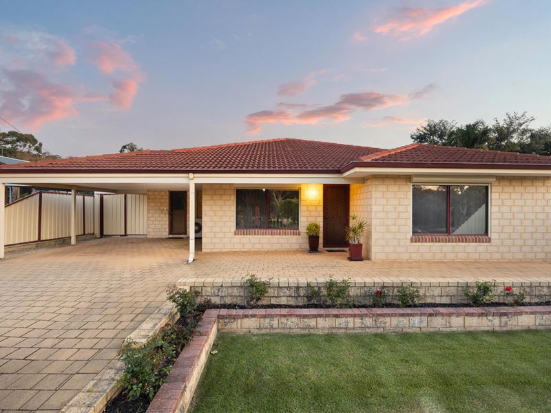 16 Bernard Street, Kelmscott WA 6111