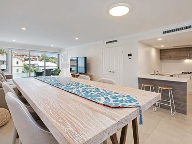 1/57 Pearl Parade, Scarborough WA 6019