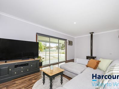 25 Lefroy Street, Moora WA 6510