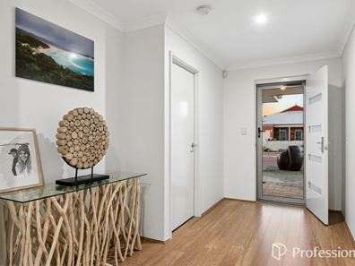 17 Colesbrook Drive, Byford WA 6122