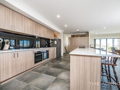 11 Ilbery Street, Quinns Rocks WA 6030