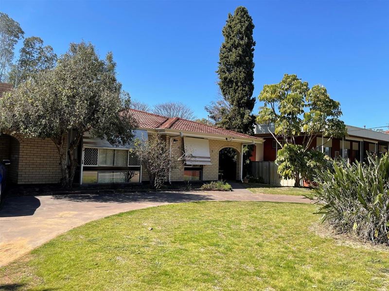 33 Lefroy Street, Moora WA 6510