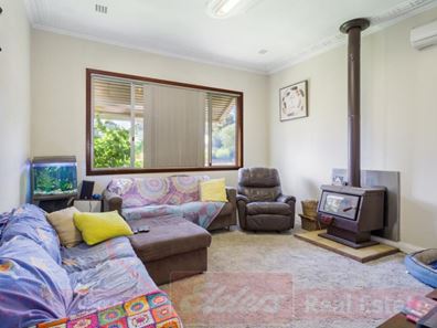 32 Prinsep Street South, Collie WA 6225