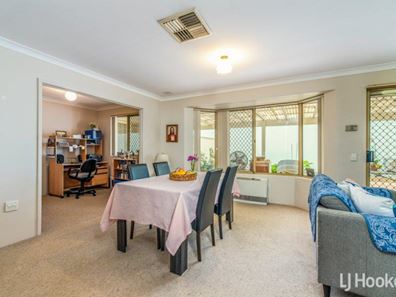 3/24 Southdown Place, Thornlie WA 6108