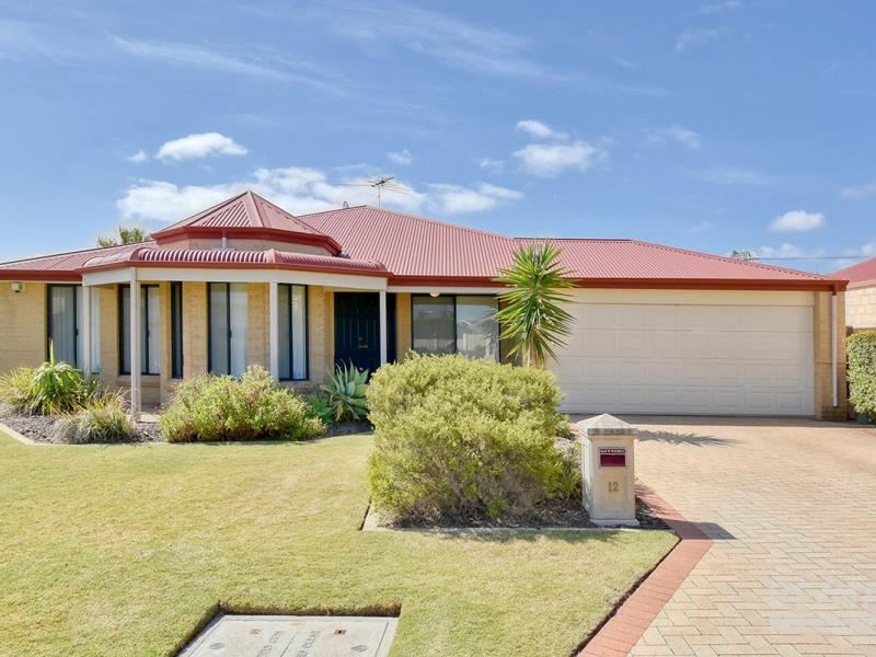 12 Crofton Cove, Mindarie WA 6030